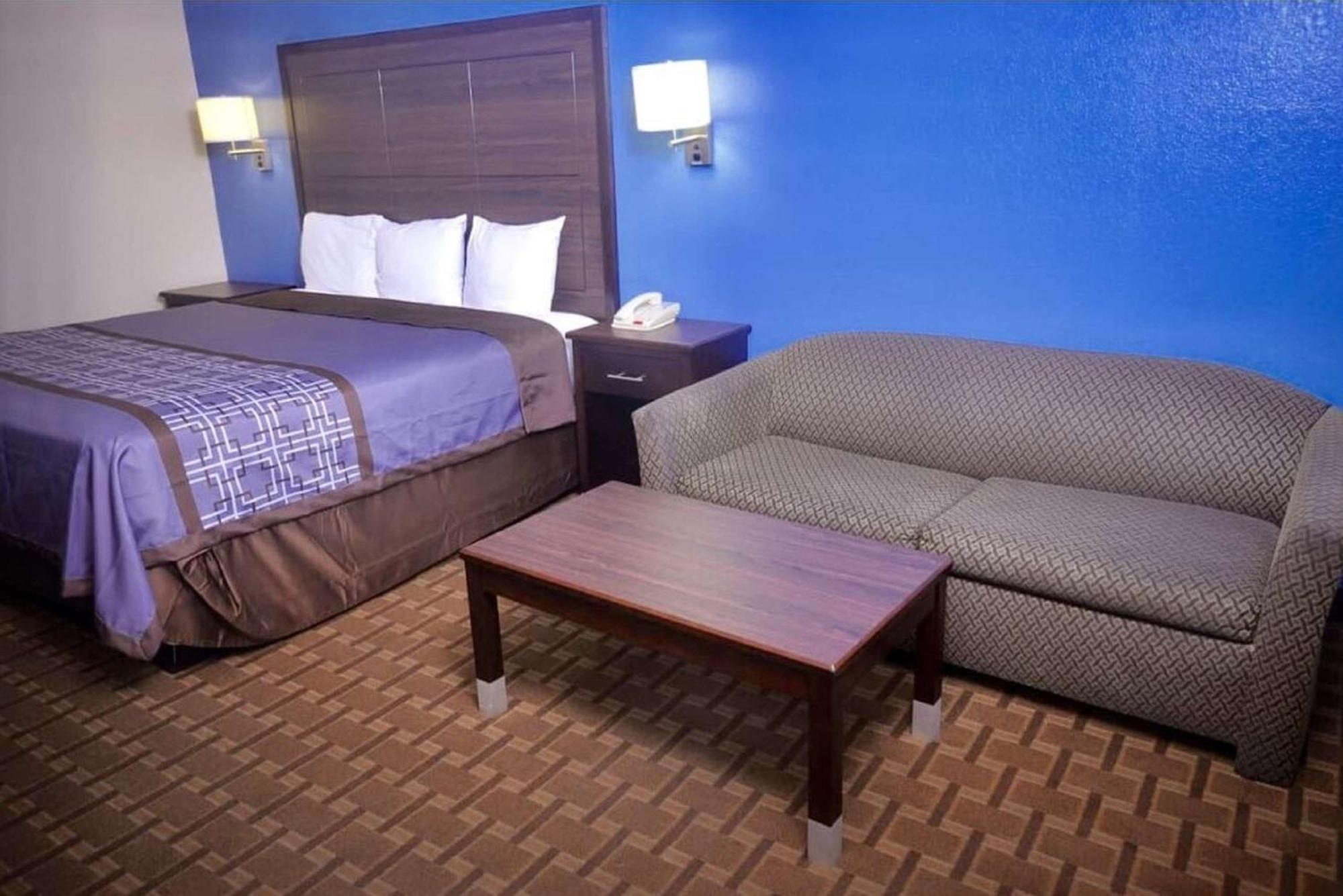 Surestay Hotel By Best Western Terrell Bagian luar foto