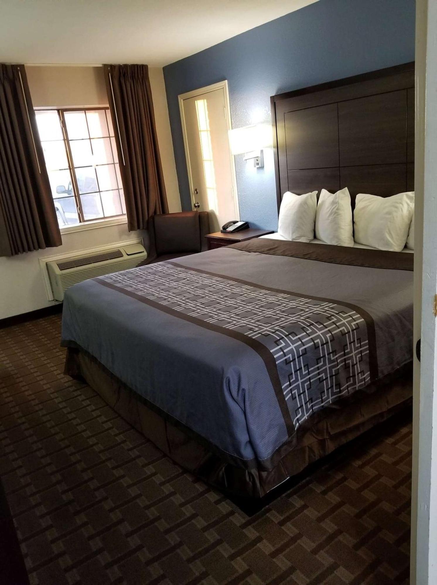 Surestay Hotel By Best Western Terrell Bagian luar foto